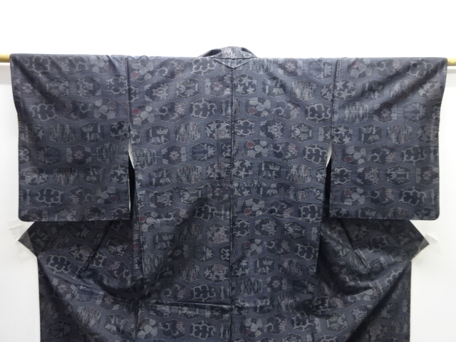  アンティーク　抽象模様織り出し本場泥大島紬着物